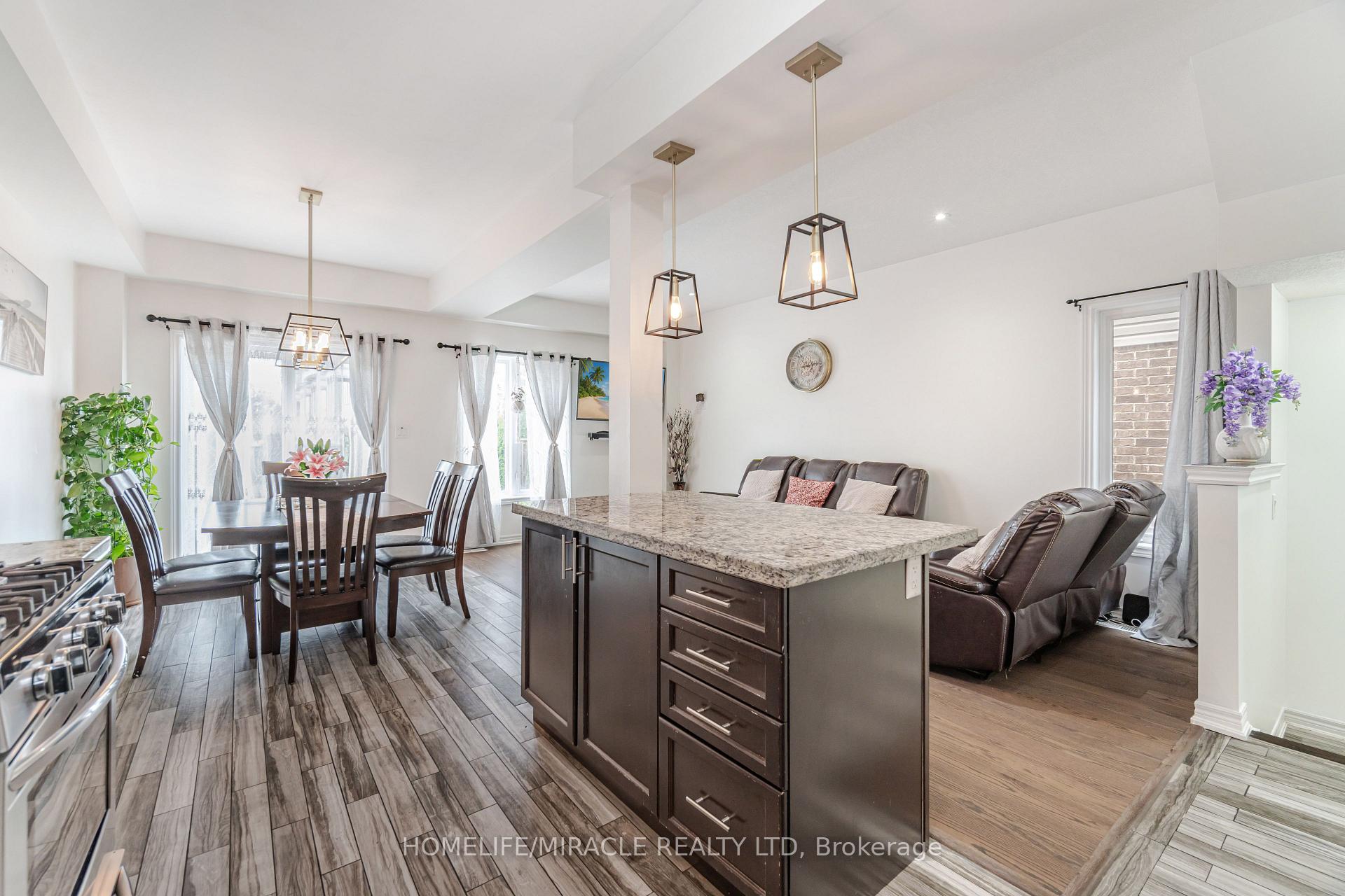 Photo 13 of 24 Kingsborough Drive, Grimsby, Grimsby Escarpment — HOMEH