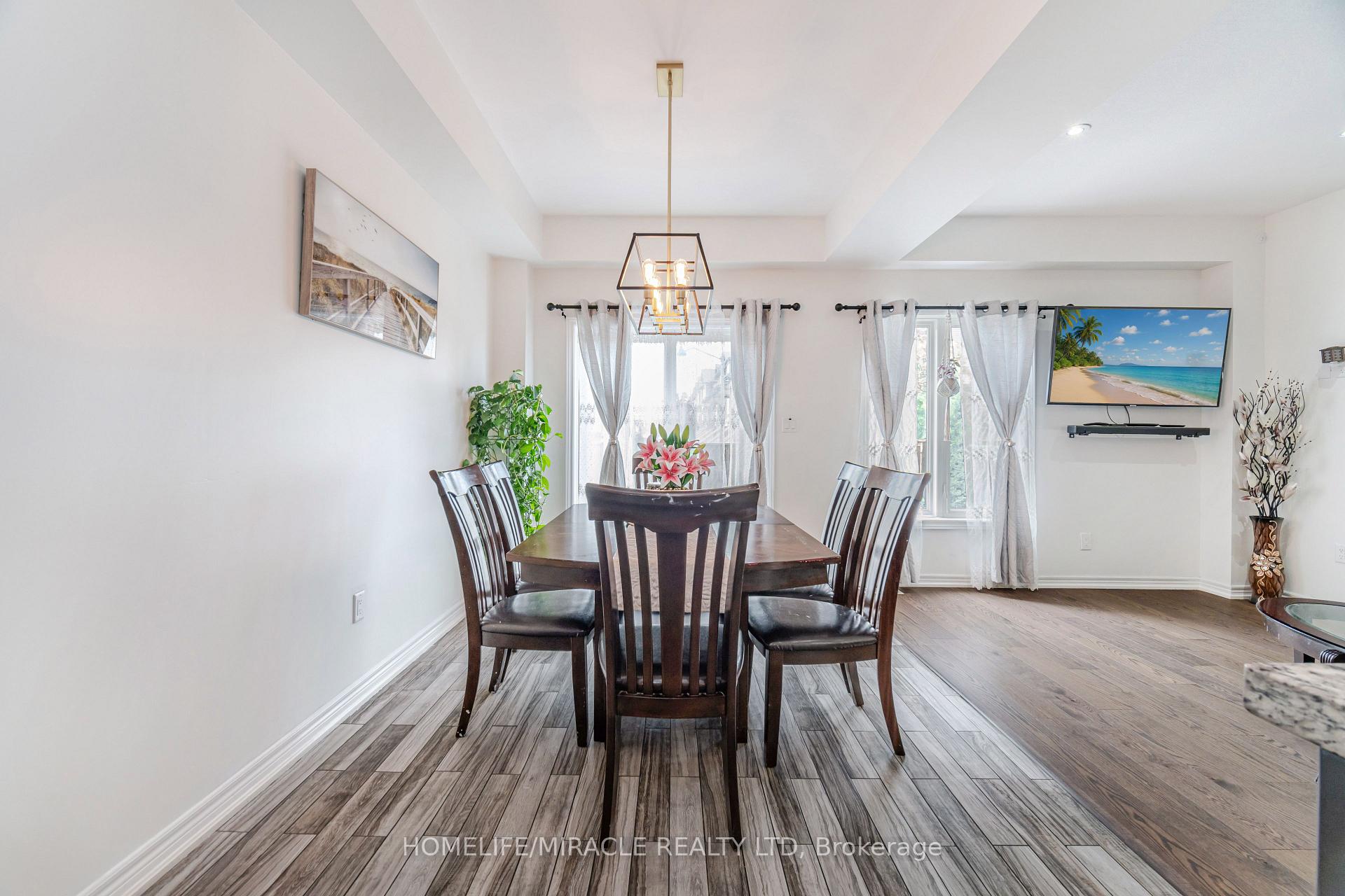 Photo 14 of 24 Kingsborough Drive, Grimsby, Grimsby Escarpment — HOMEH