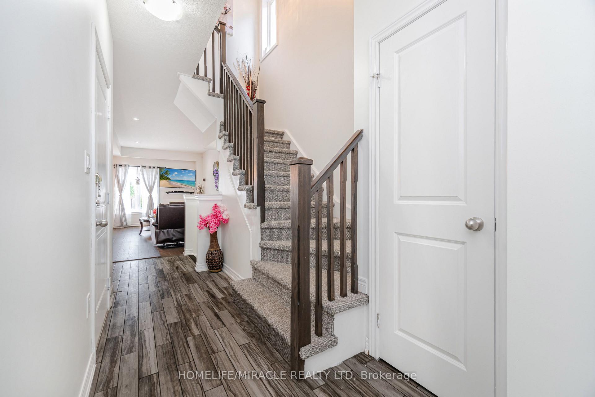 Photo 20 of 24 Kingsborough Drive, Grimsby, Grimsby Escarpment — HOMEH
