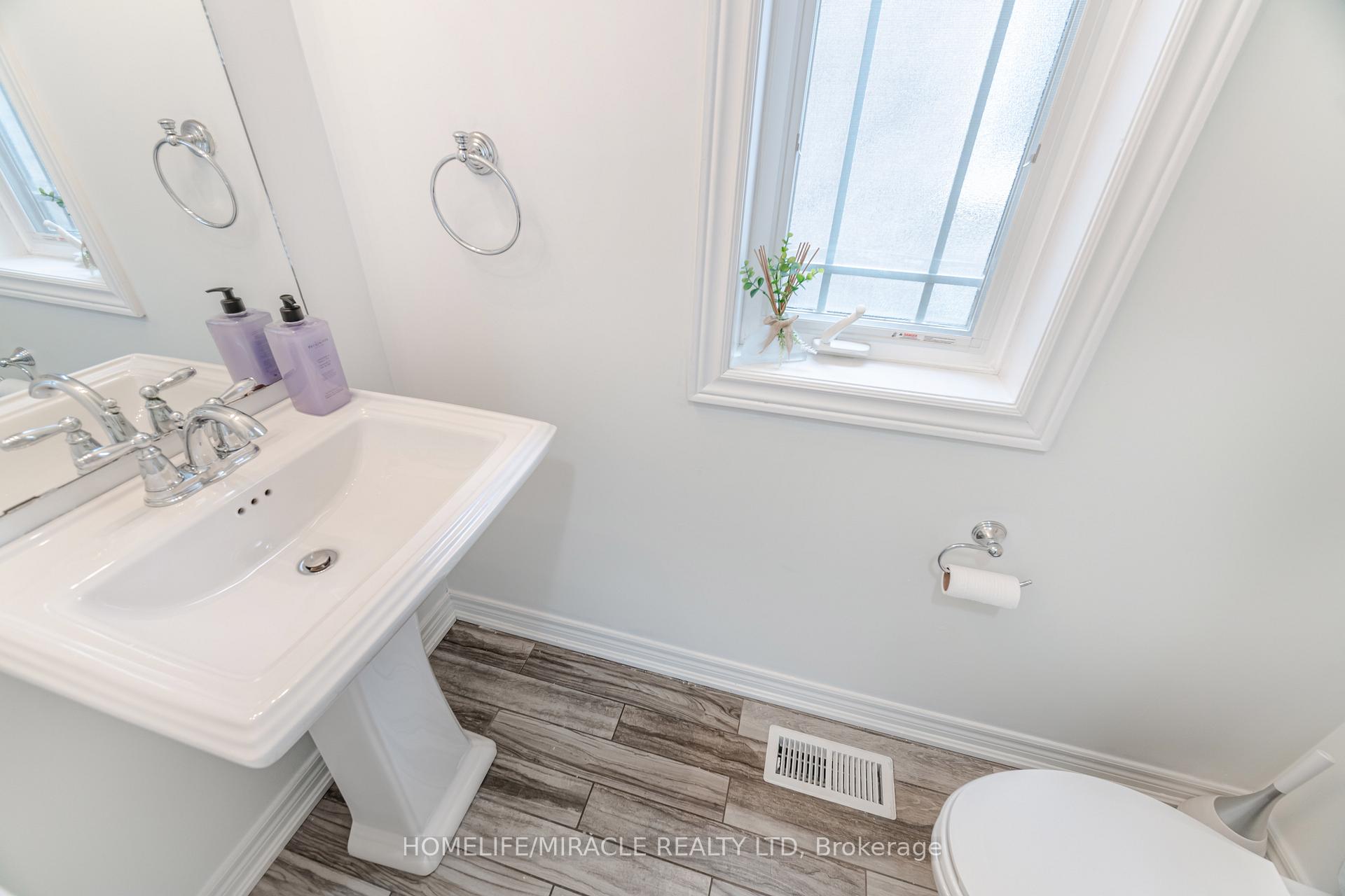 Photo 26 of 24 Kingsborough Drive, Grimsby, Grimsby Escarpment — HOMEH