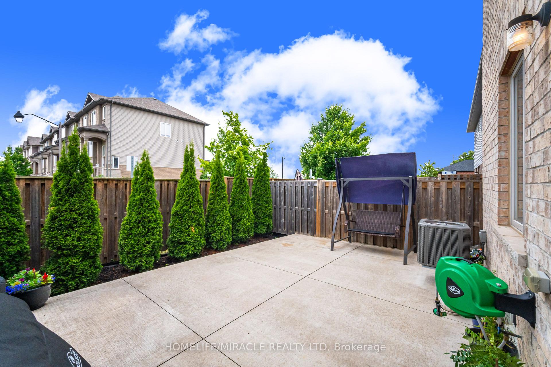 Photo 36 of 24 Kingsborough Drive, Grimsby, Grimsby Escarpment — HOMEH