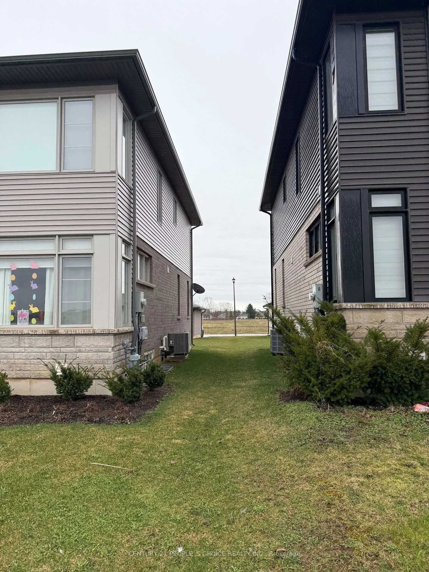 Photo 4 of 64 Summersides Boulevard, Pelham, Fonthill — HOMEH