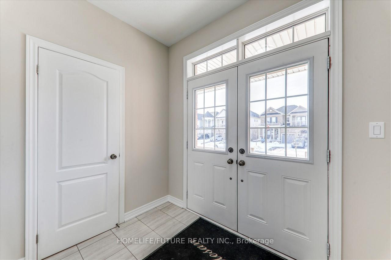 Photo 4 of 96 William Fair Drive, Clarington, Bowmanville — HOMEH