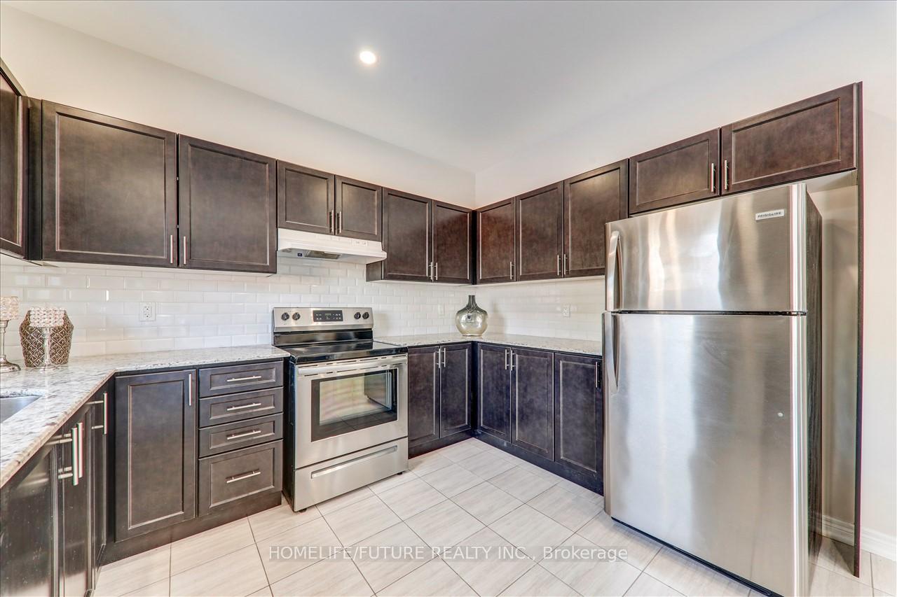 Photo 11 of 96 William Fair Drive, Clarington, Bowmanville — HOMEH