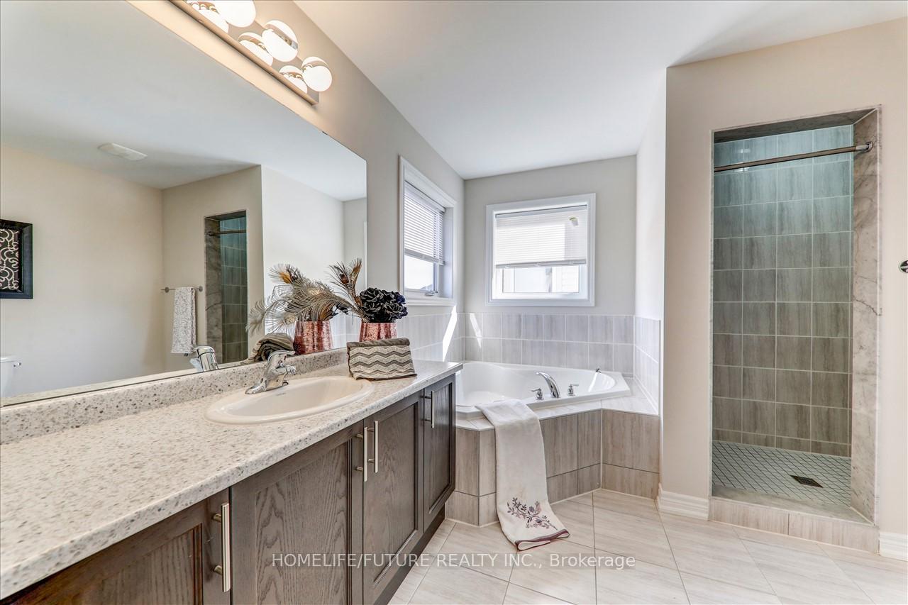 Photo 24 of 96 William Fair Drive, Clarington, Bowmanville — HOMEH