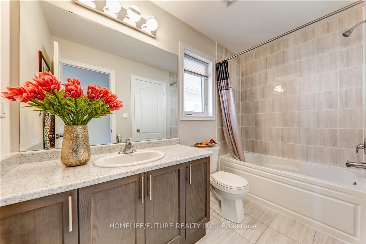 Photo 28 of 96 William Fair Drive, Clarington, Bowmanville — HOMEH