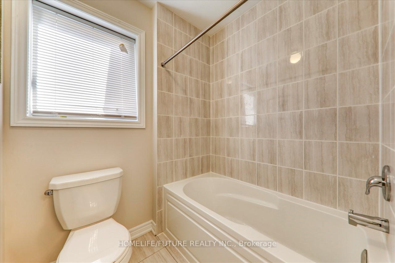 Photo 32 of 96 William Fair Drive, Clarington, Bowmanville — HOMEH
