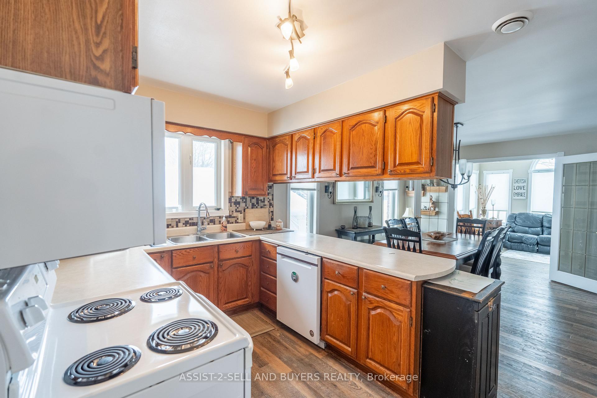 Photo 8 of 3109 Duval Avenue, Cornwall — HOMEH