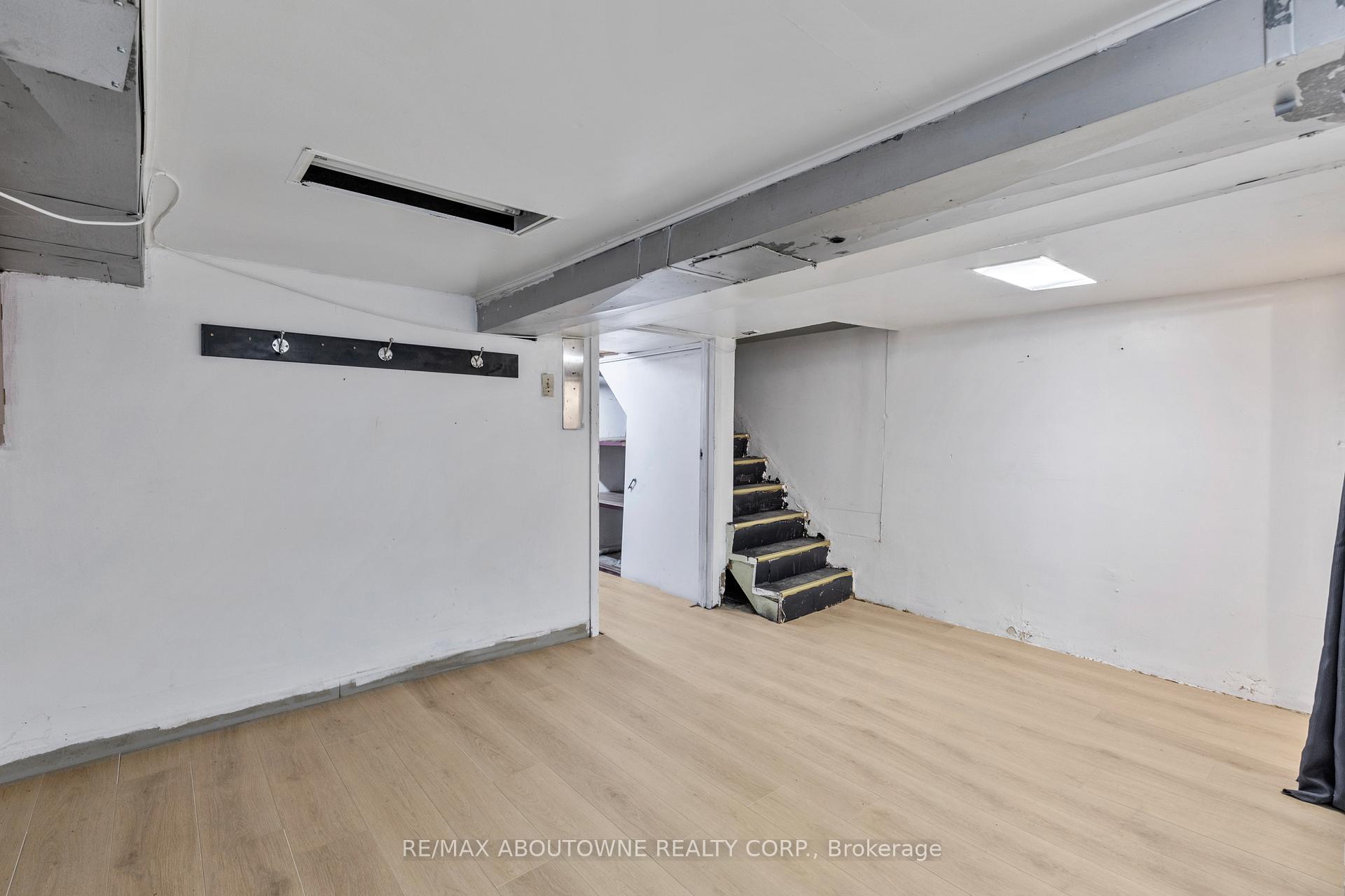 Photo 19 of 26 Rosemont Avenue, Hamilton, Stipley — HOMEH