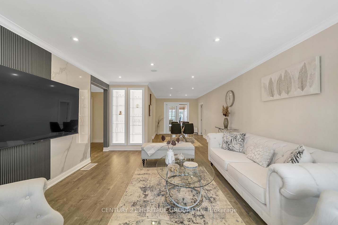 Photo 5 of 285 Lakeview Boulevard, Georgina, Keswick South — HOMEH
