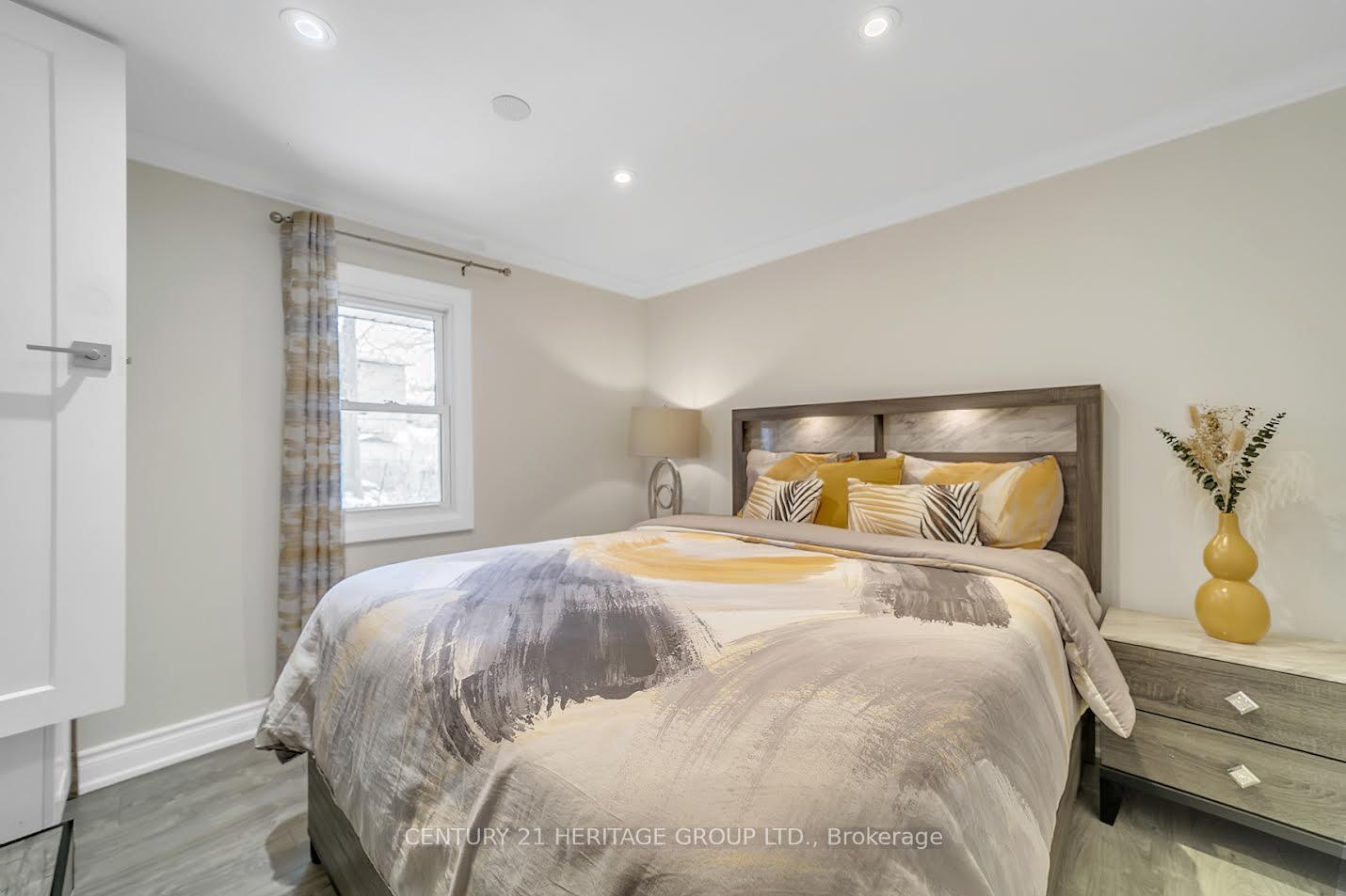 Photo 9 of 285 Lakeview Boulevard, Georgina, Keswick South — HOMEH