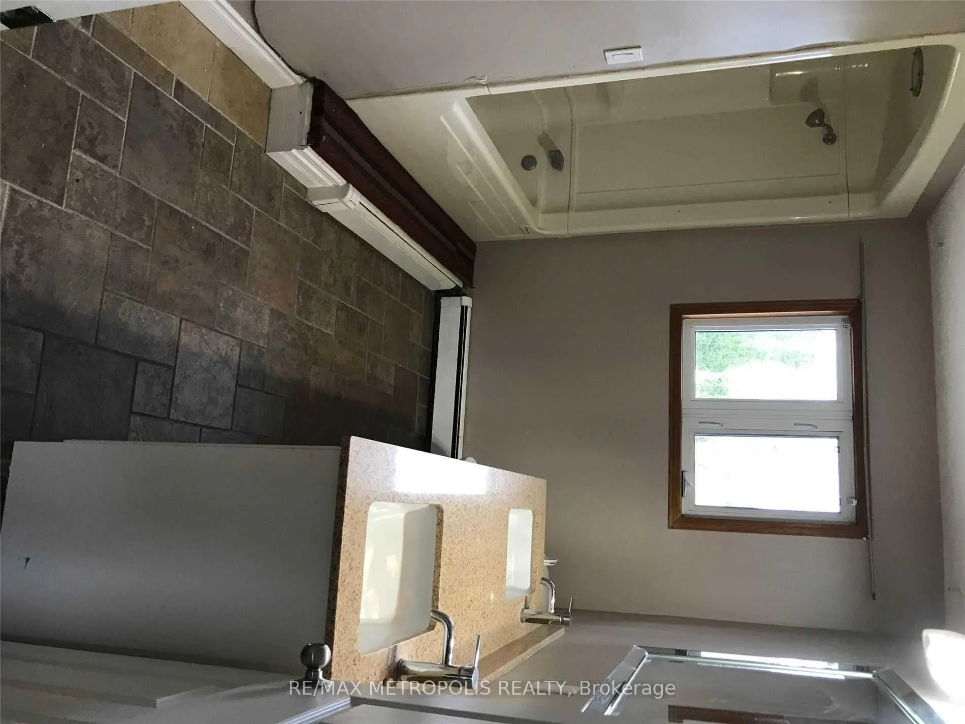 Photo 16 of 1602 Taunton Road E, Clarington, Rural Clarington — HOMEH