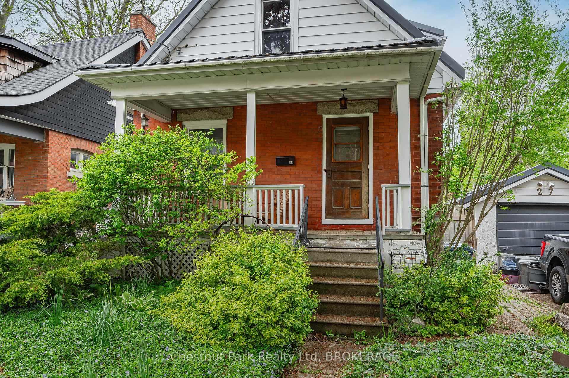 Front of 27 Home Street