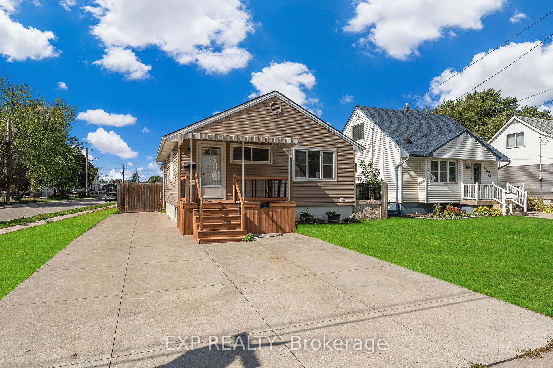Front of 237 Adair Avenue N