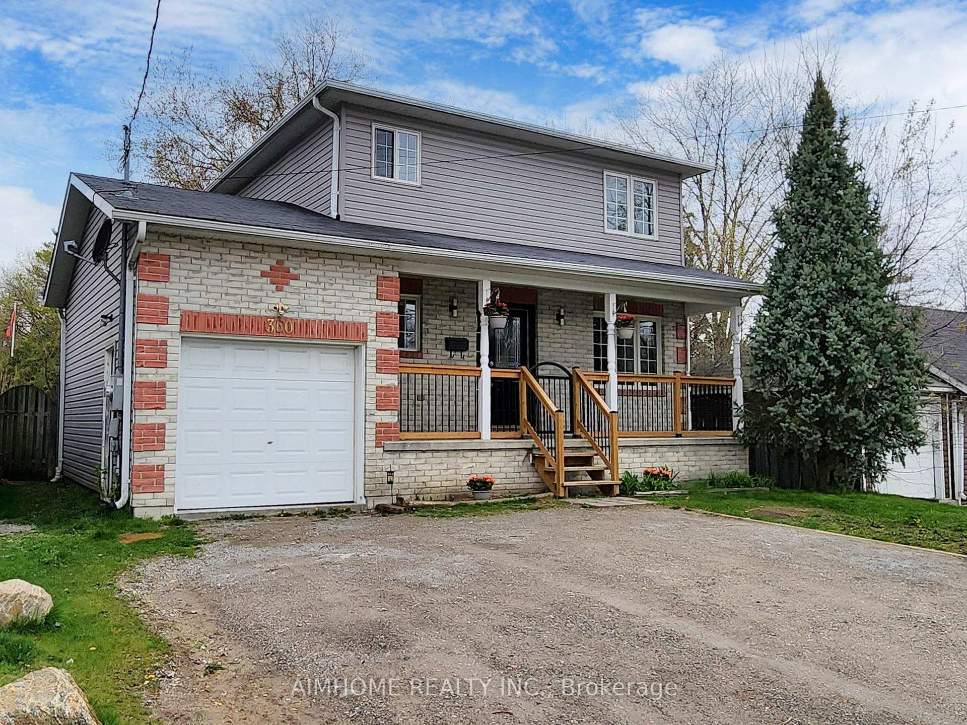 Photo 3 of 360 The Queensway, Georgina, Keswick South — HOMEH
