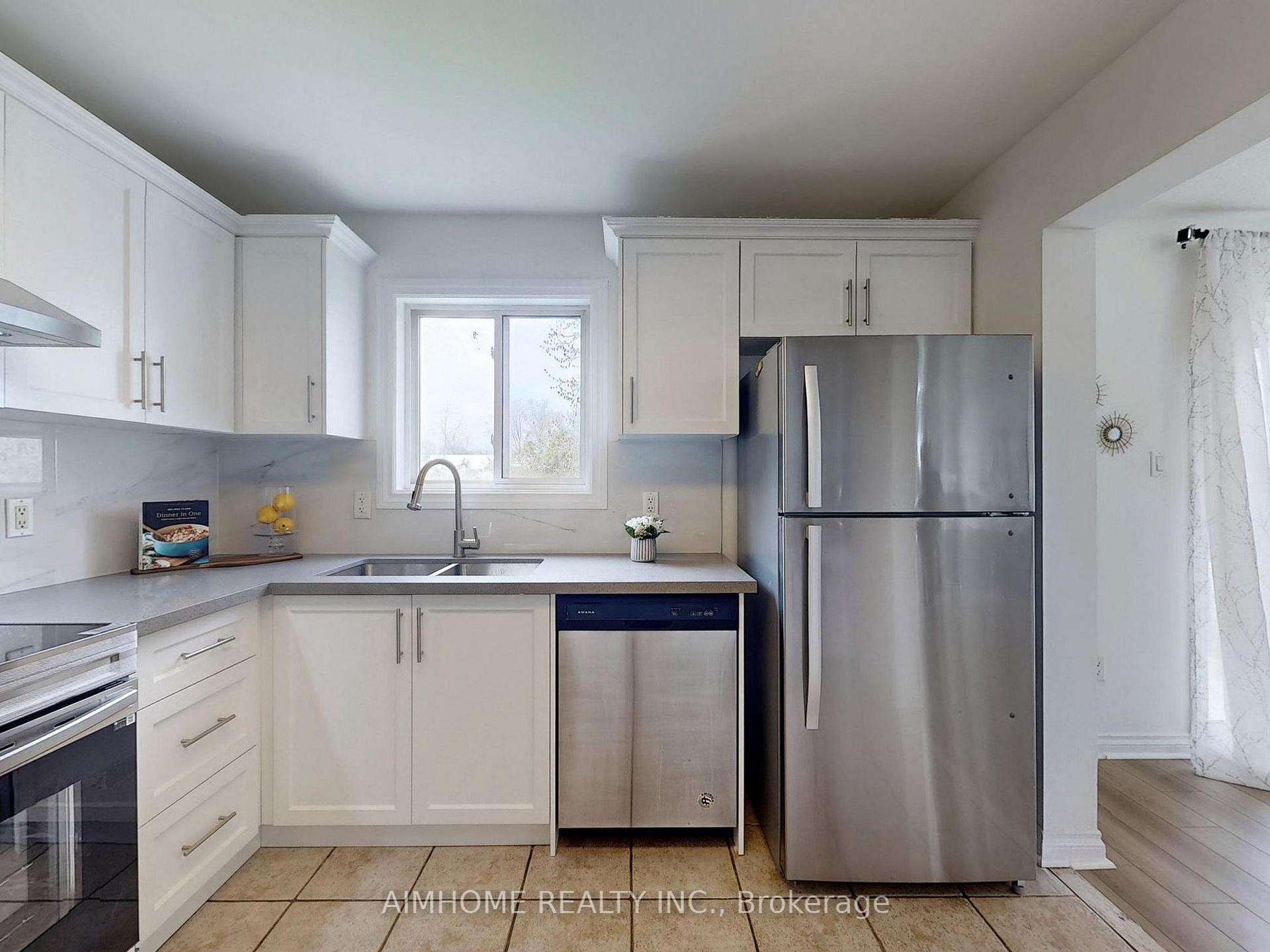 Photo 14 of 360 The Queensway, Georgina, Keswick South — HOMEH