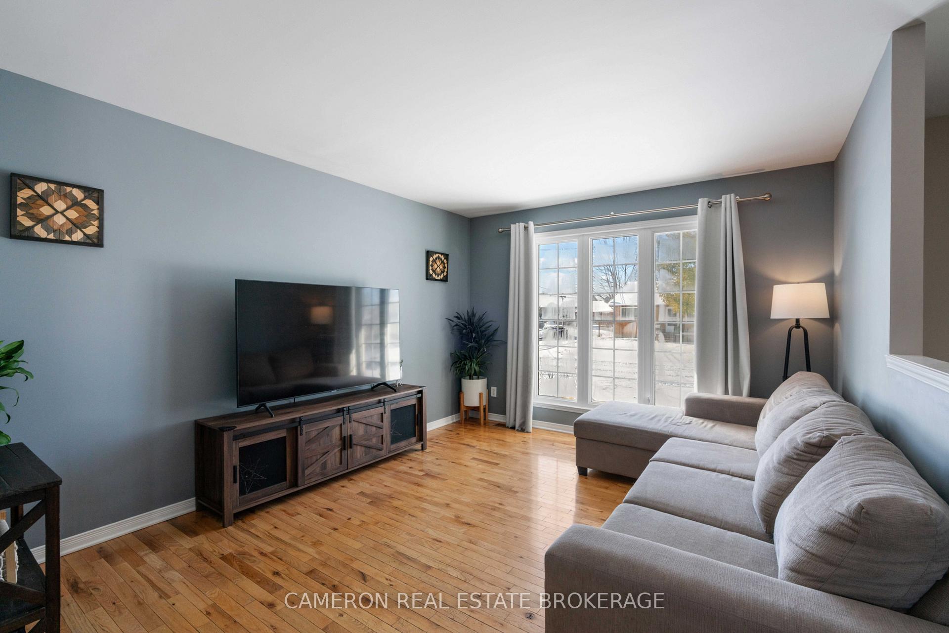 Photo 5 of 3215 Johnston Avenue, Cornwall — HOMEH