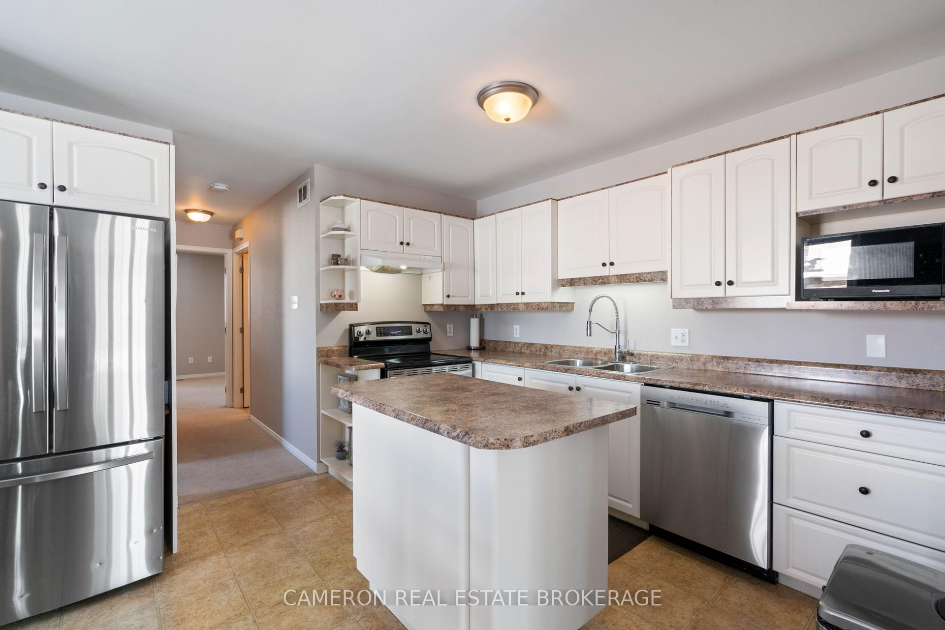 Photo 7 of 3215 Johnston Avenue, Cornwall — HOMEH