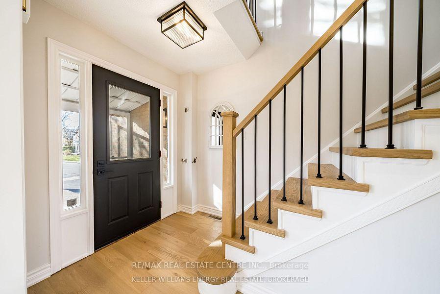Photo 3 of 141 Speyside Drive, Oakville, Bronte — HOMEH