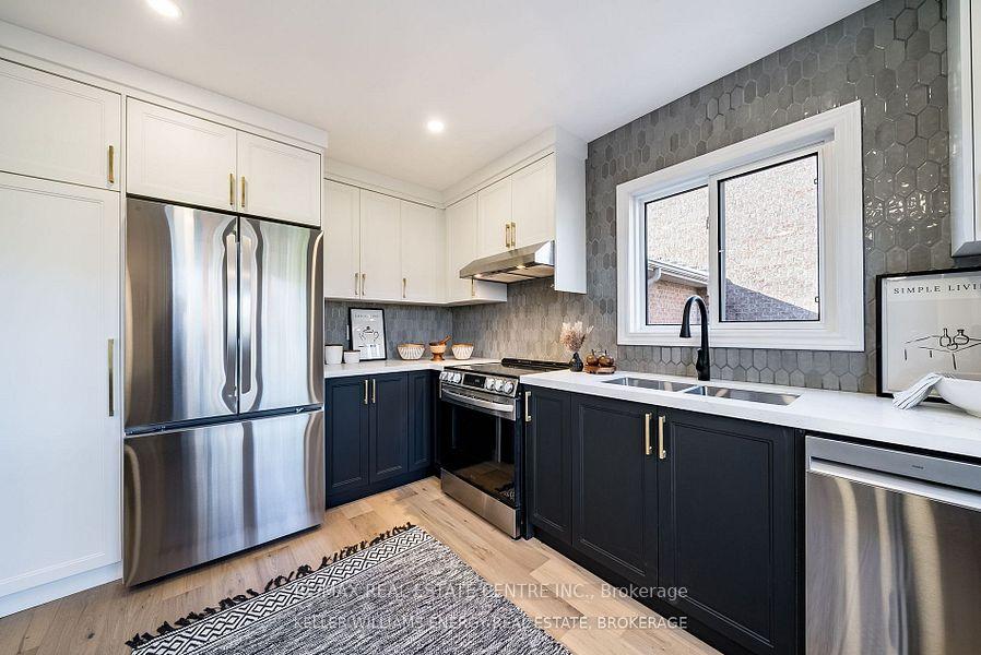 Photo 9 of 141 Speyside Drive, Oakville, Bronte — HOMEH