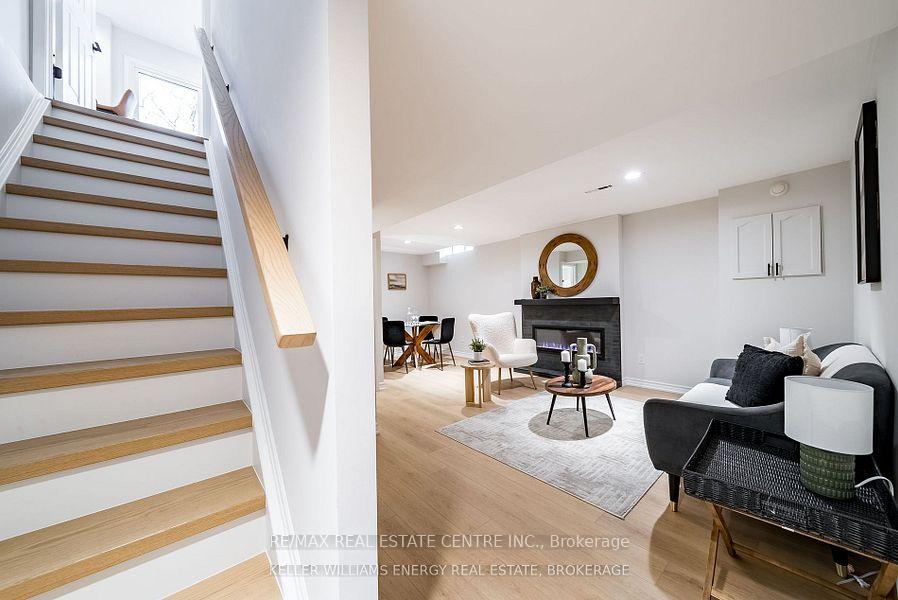 Photo 16 of 141 Speyside Drive, Oakville, Bronte — HOMEH