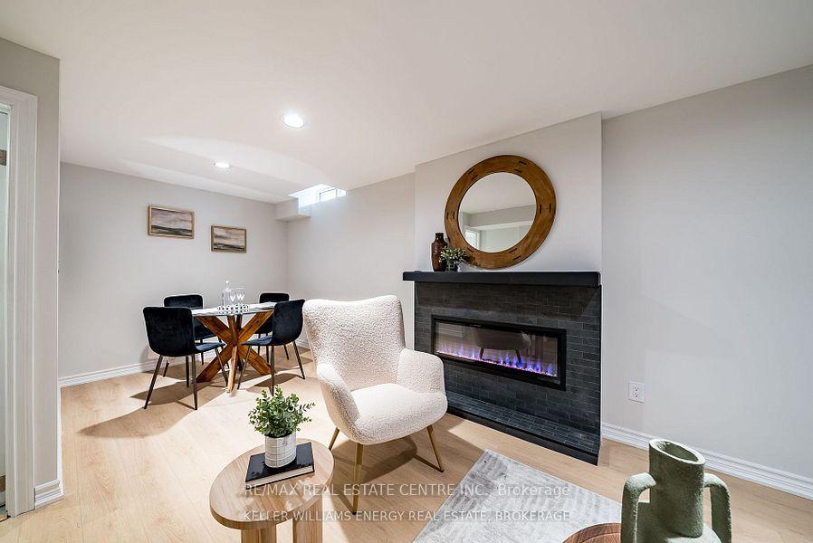 Photo 18 of 141 Speyside Drive, Oakville, Bronte — HOMEH