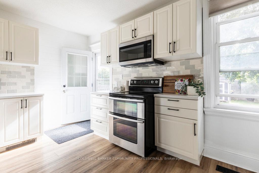 Photo 18 of 380 Beach Road, Hamilton, Industrial Sector — HOMEH