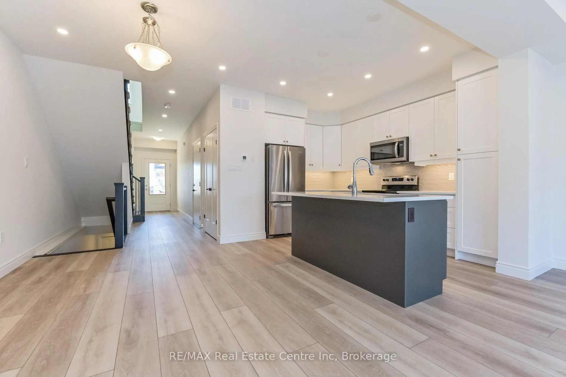 Photo 13 of 41 Hedley Lane, Centre Wellington, Elora/Salem — HOMEH