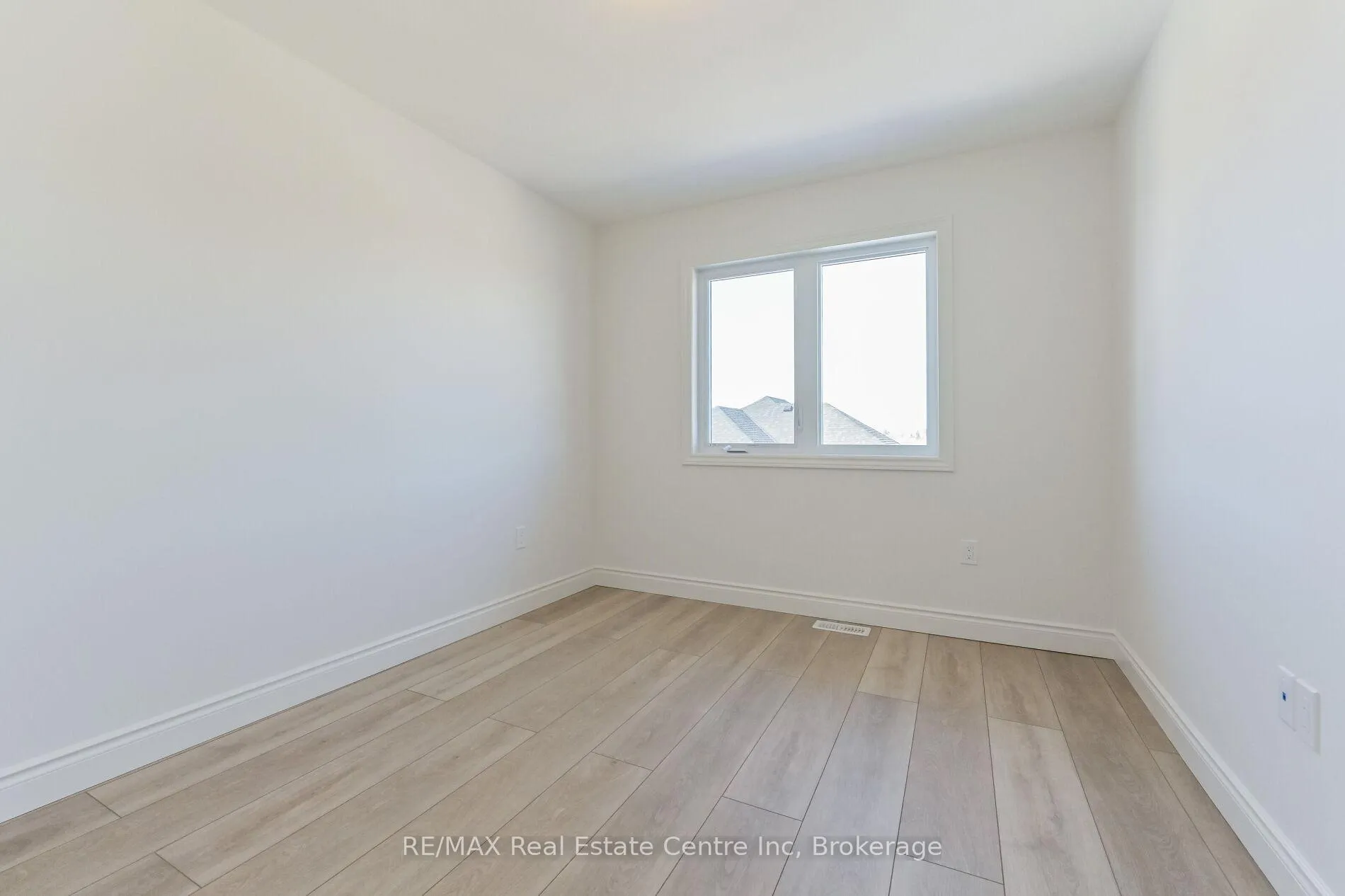 Photo 21 of 41 Hedley Lane, Centre Wellington, Elora/Salem — HOMEH