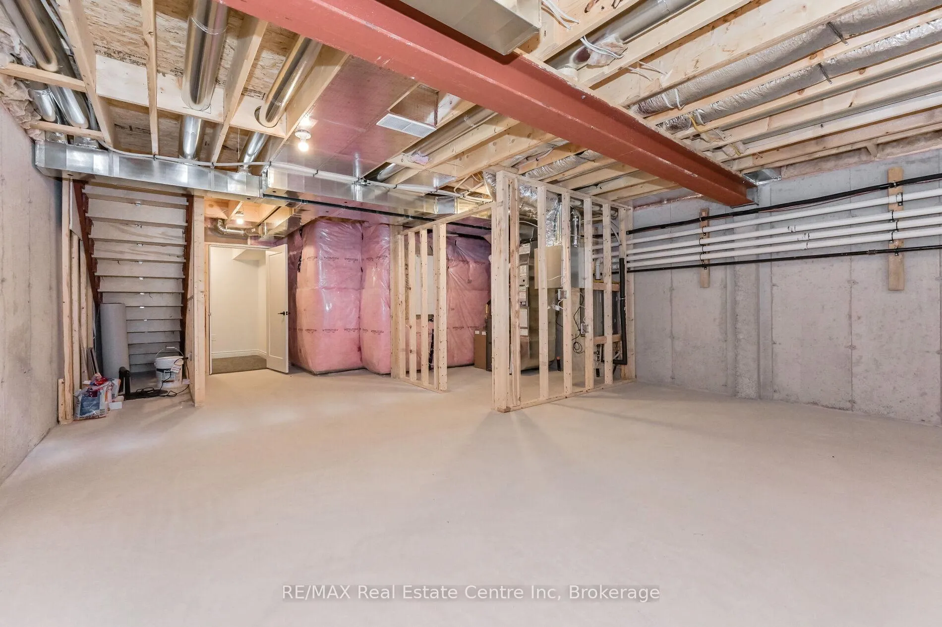 Photo 35 of 41 Hedley Lane, Centre Wellington, Elora/Salem — HOMEH