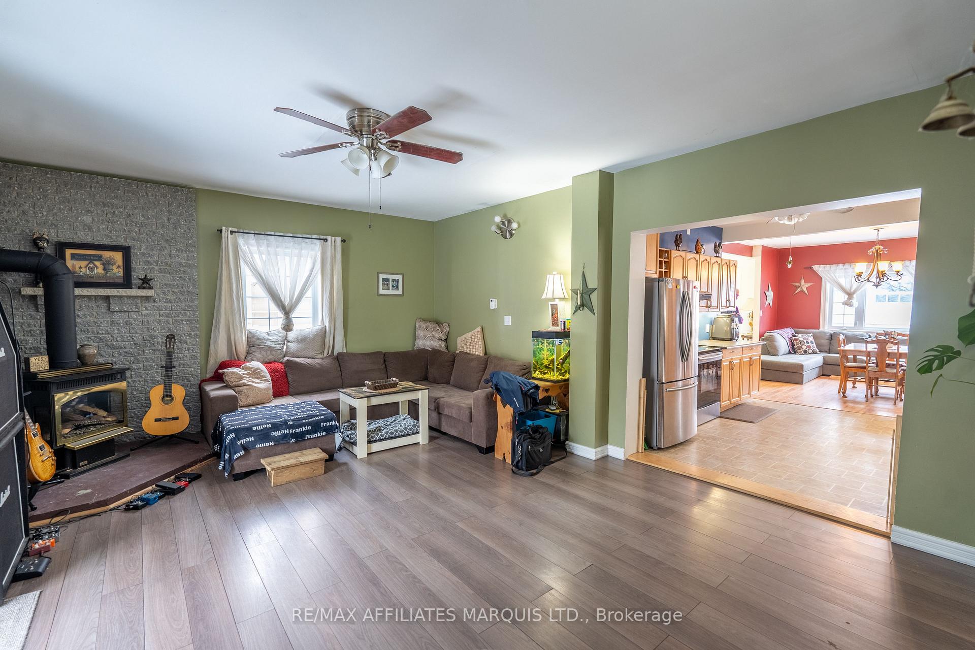 Photo 10 of 26 Sixth Street W, Cornwall — HOMEH