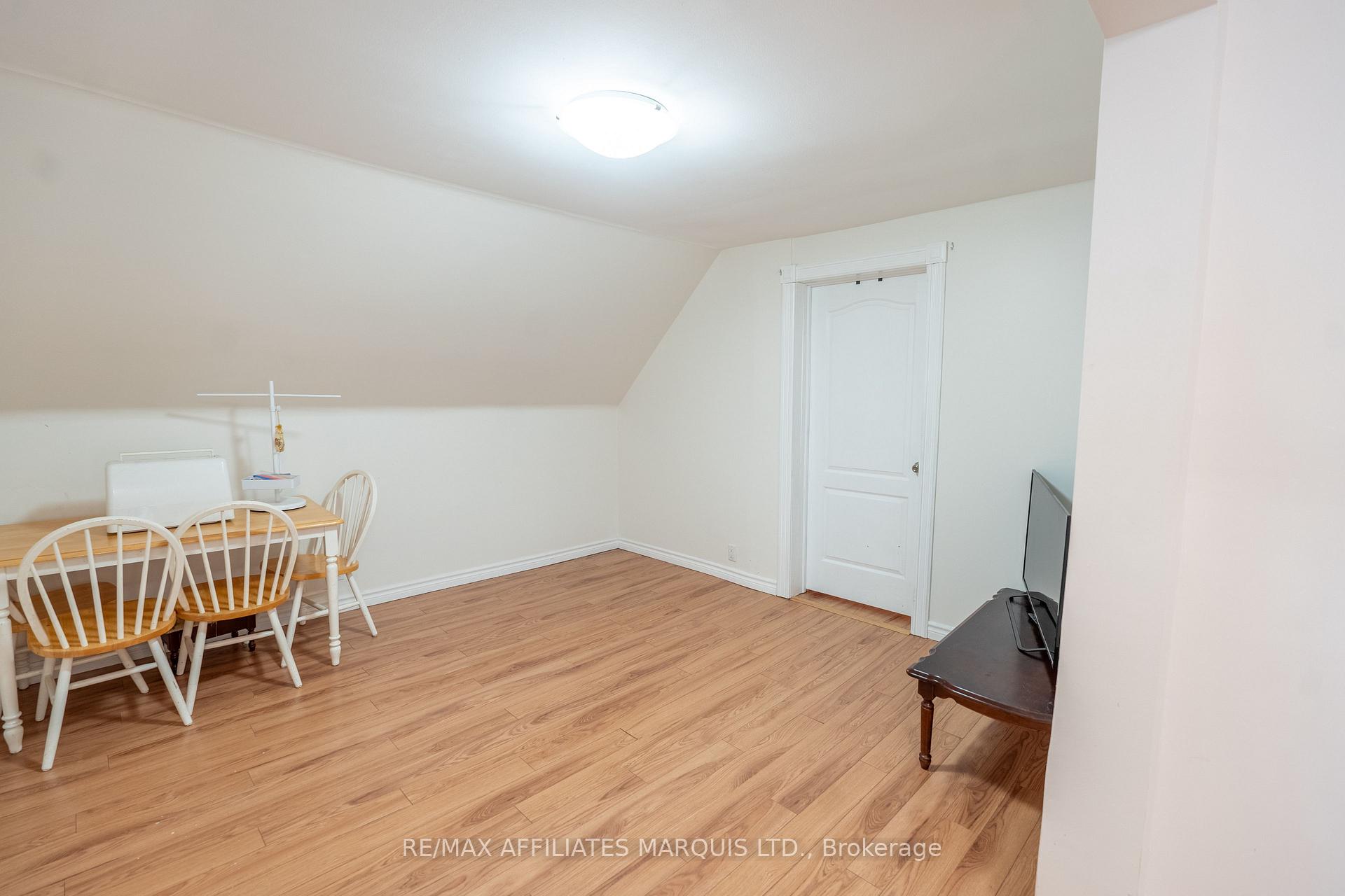 Photo 21 of 26 Sixth Street W, Cornwall — HOMEH
