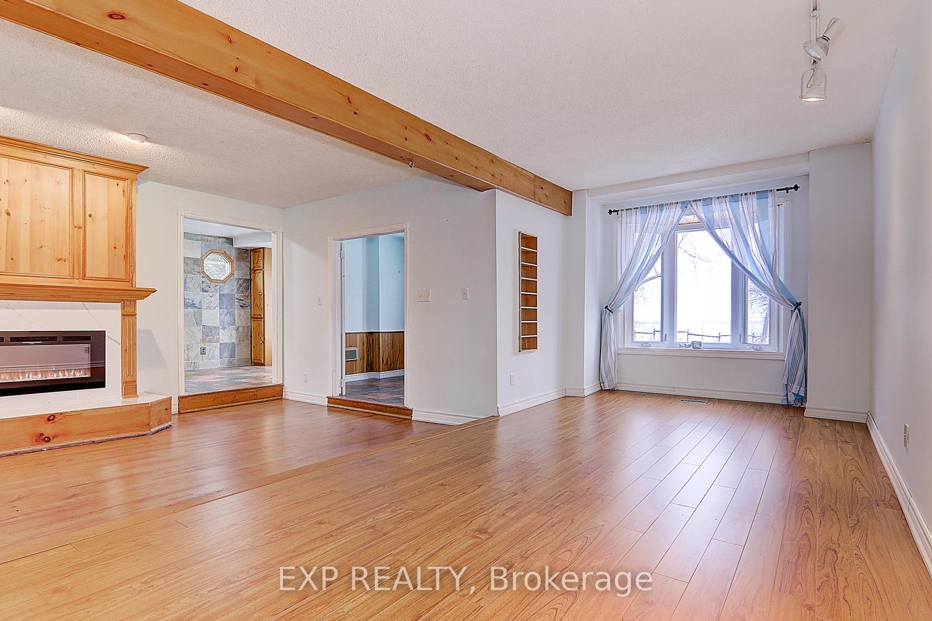 Photo 16 of 433 Lake Drive E, Georgina, Historic Lakeshore Communities — HOMEH