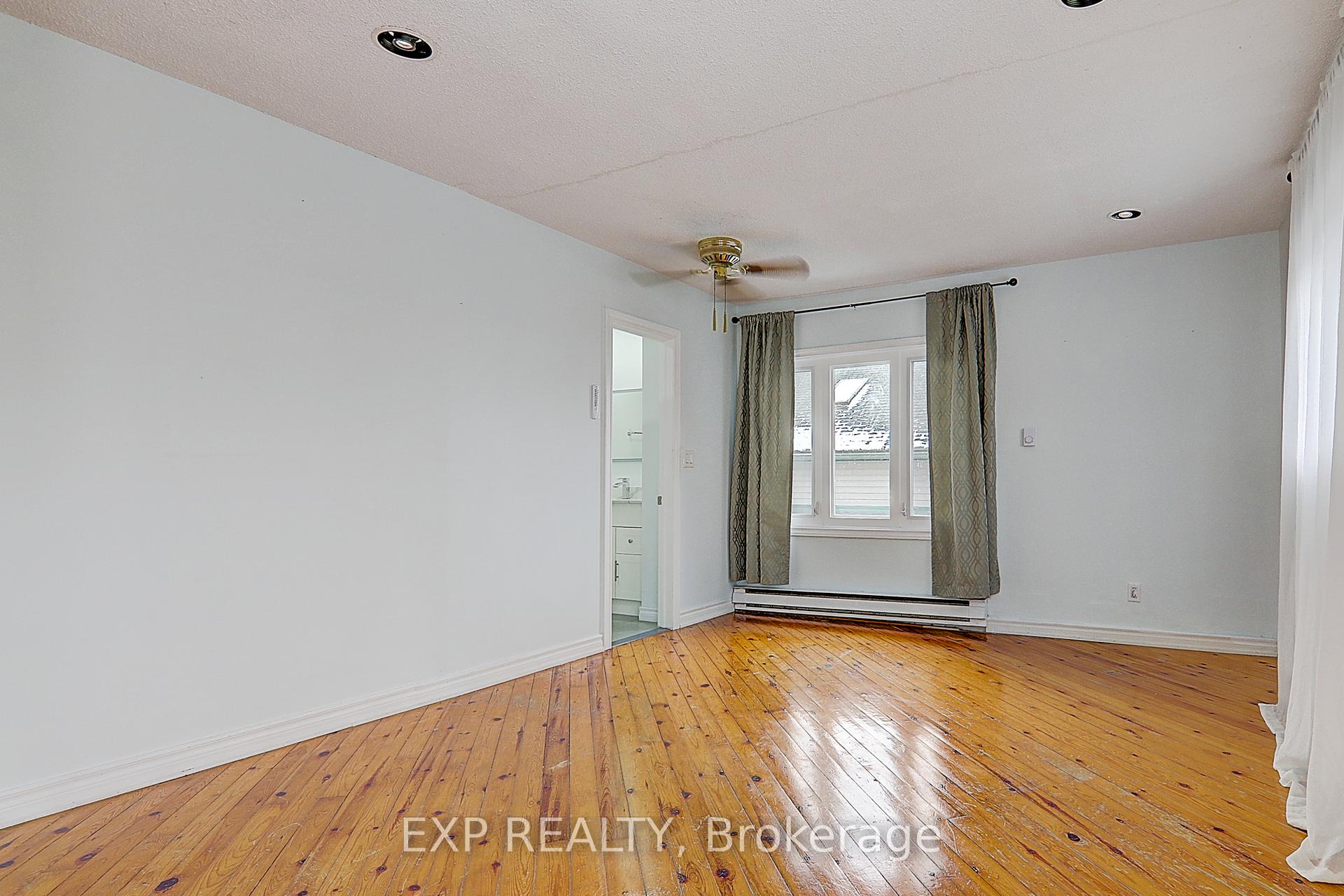 Photo 23 of 433 Lake Drive E, Georgina, Historic Lakeshore Communities — HOMEH