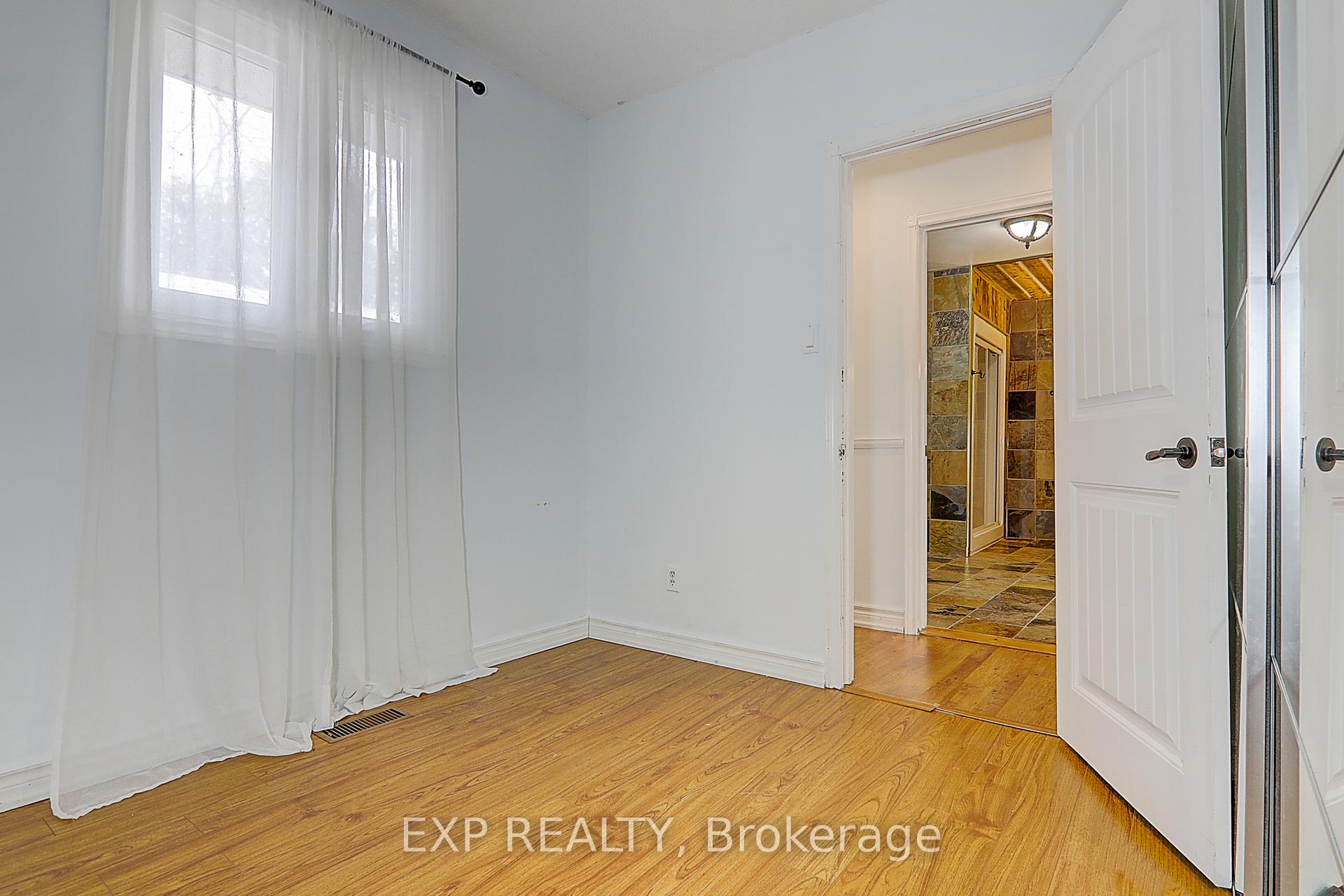 Photo 29 of 433 Lake Drive E, Georgina, Historic Lakeshore Communities — HOMEH