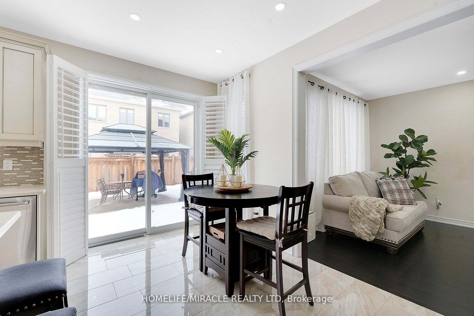 Photo 61 of 10 Dalecrest Road, Brampton, Credit Valley — HOMEH