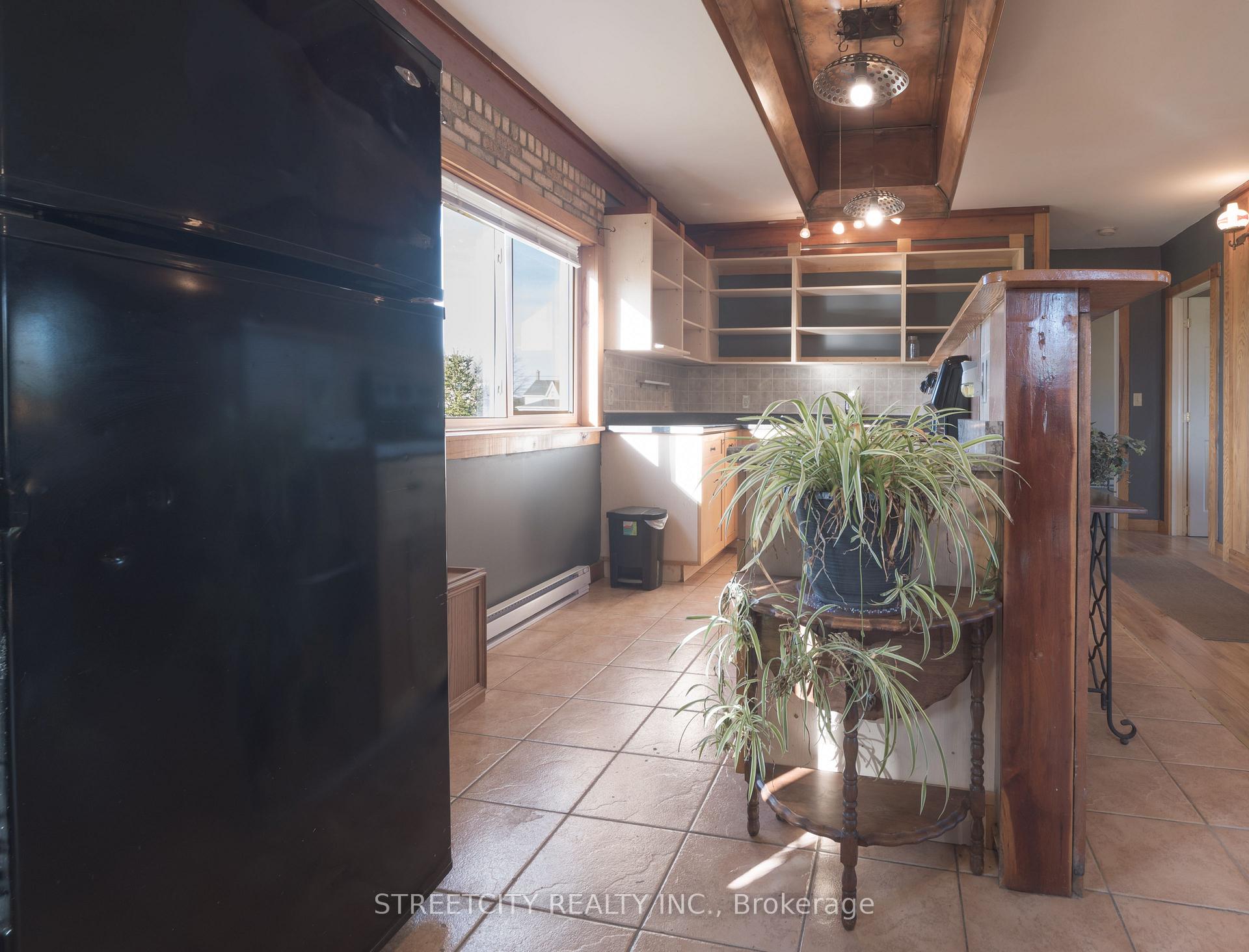 Photo 6 of 35 Ellen Street S, Bluewater, Stanley — HOMEH