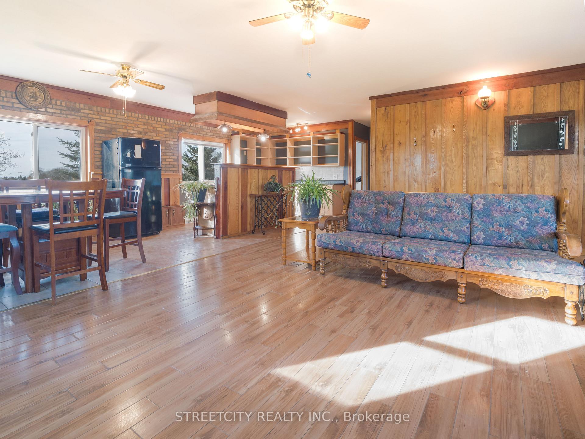 Photo 12 of 35 Ellen Street S, Bluewater, Stanley — HOMEH
