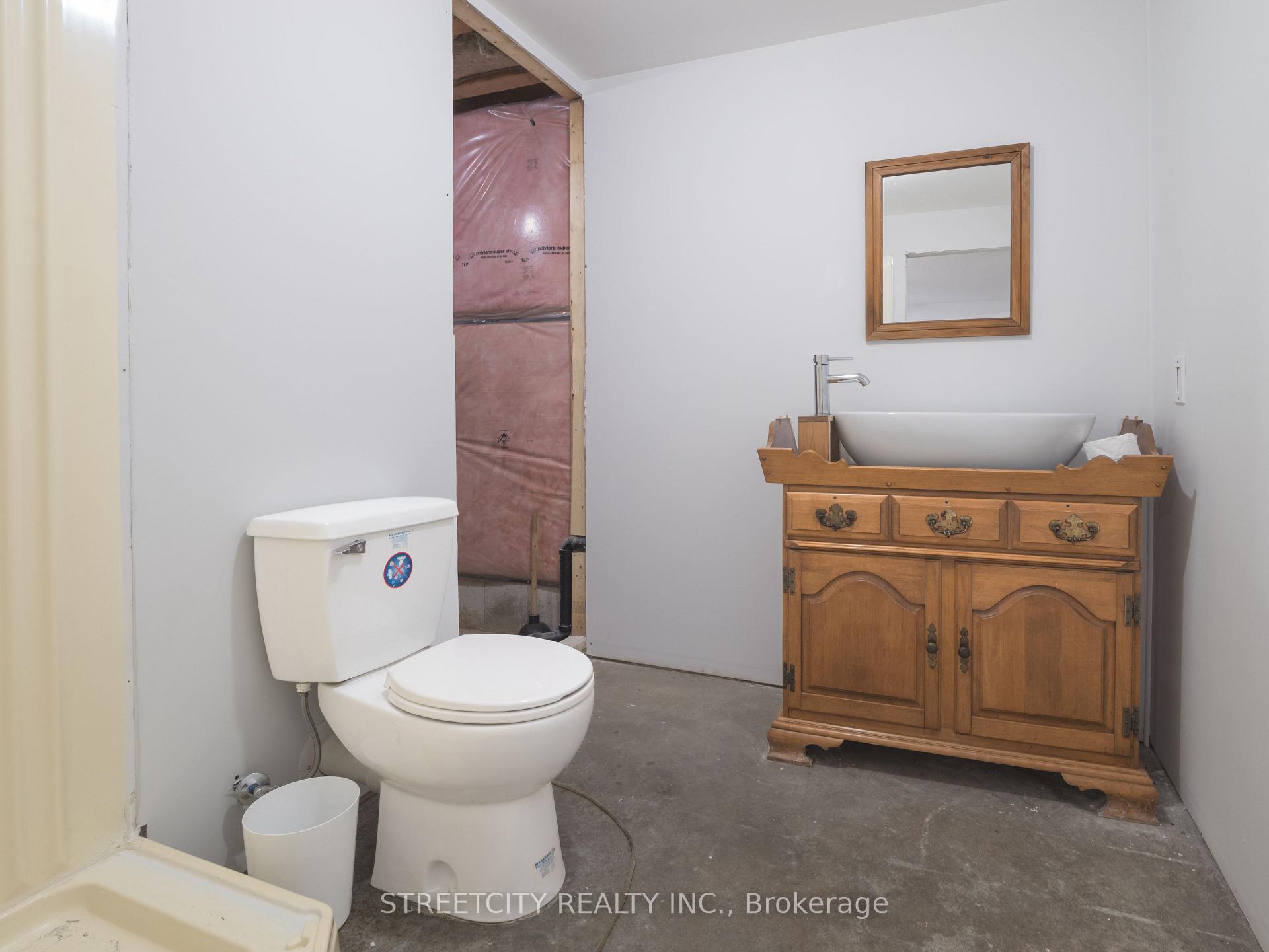 Photo 15 of 35 Ellen Street S, Bluewater, Stanley — HOMEH
