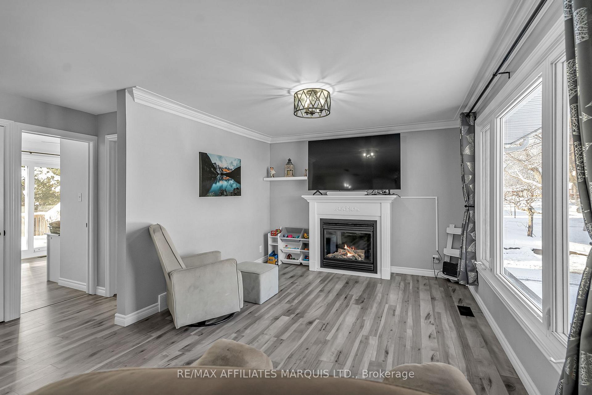 Photo 5 of 1102 Osborne Avenue, Cornwall — HOMEH