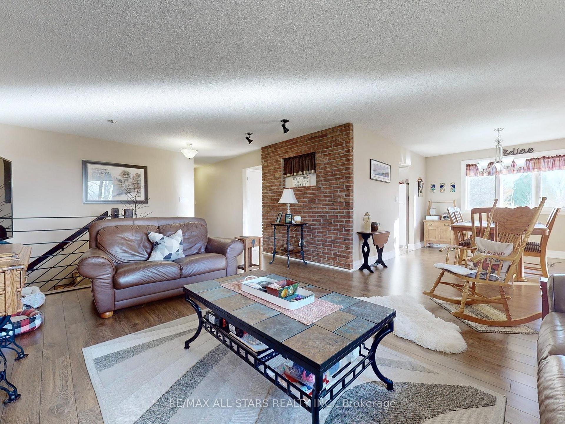 Photo 10 of 534 Varney Road, Georgina, Historic Lakeshore Communities — HOMEH