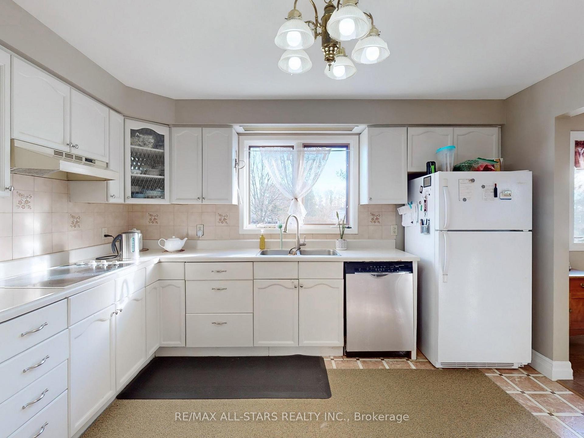 Photo 12 of 534 Varney Road, Georgina, Historic Lakeshore Communities — HOMEH