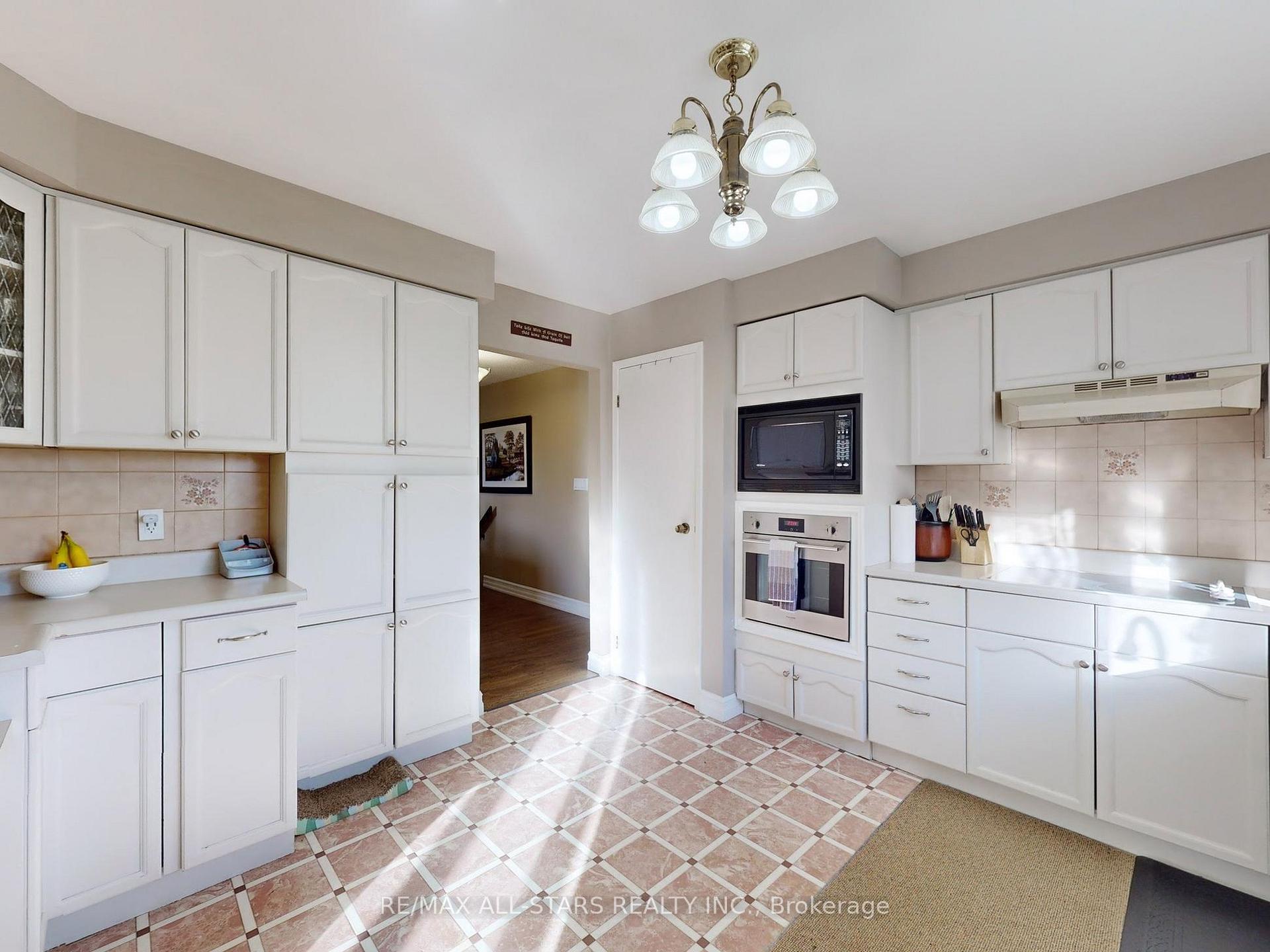Photo 14 of 534 Varney Road, Georgina, Historic Lakeshore Communities — HOMEH