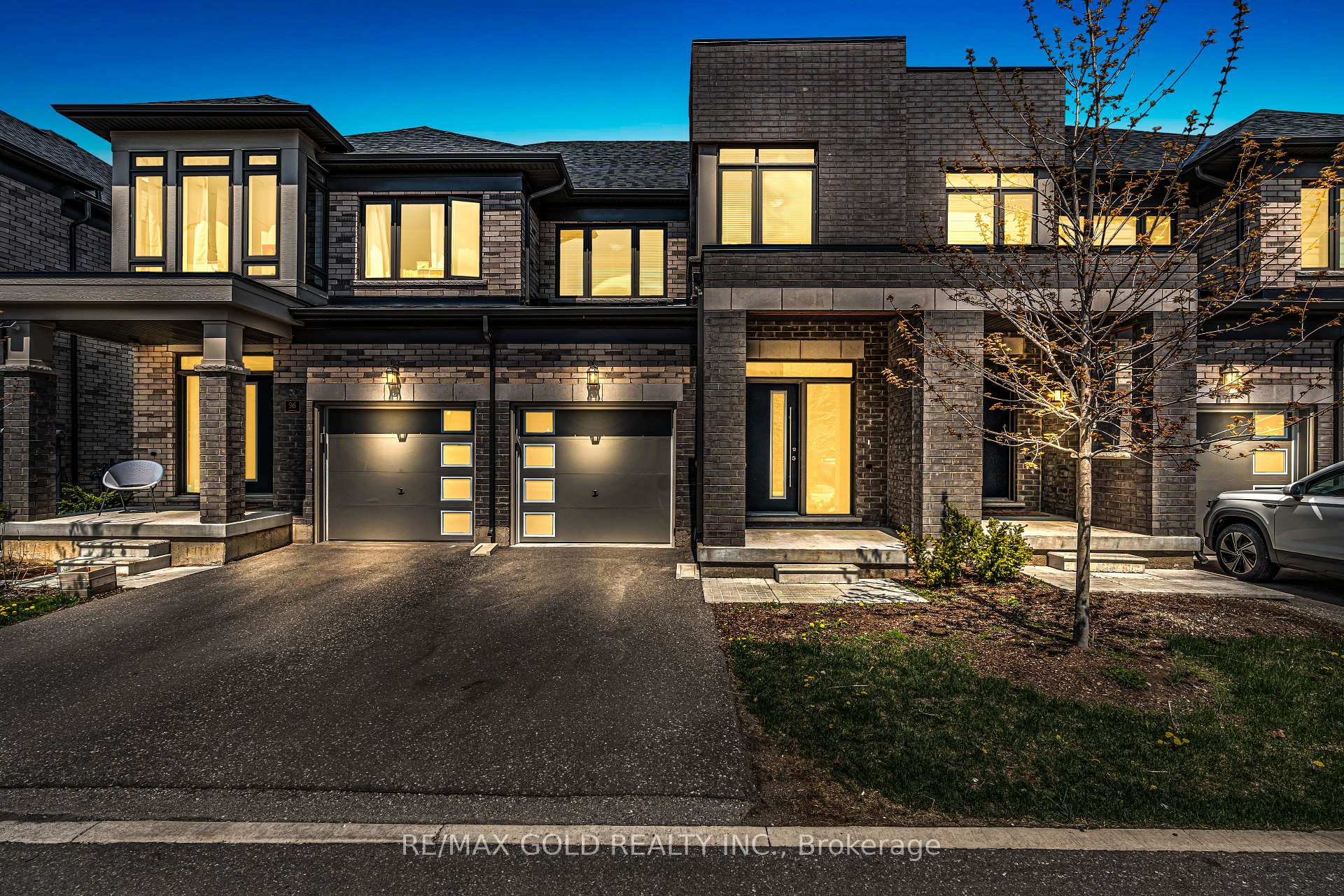 Front of Unit 95, 166 Deerpath Drive