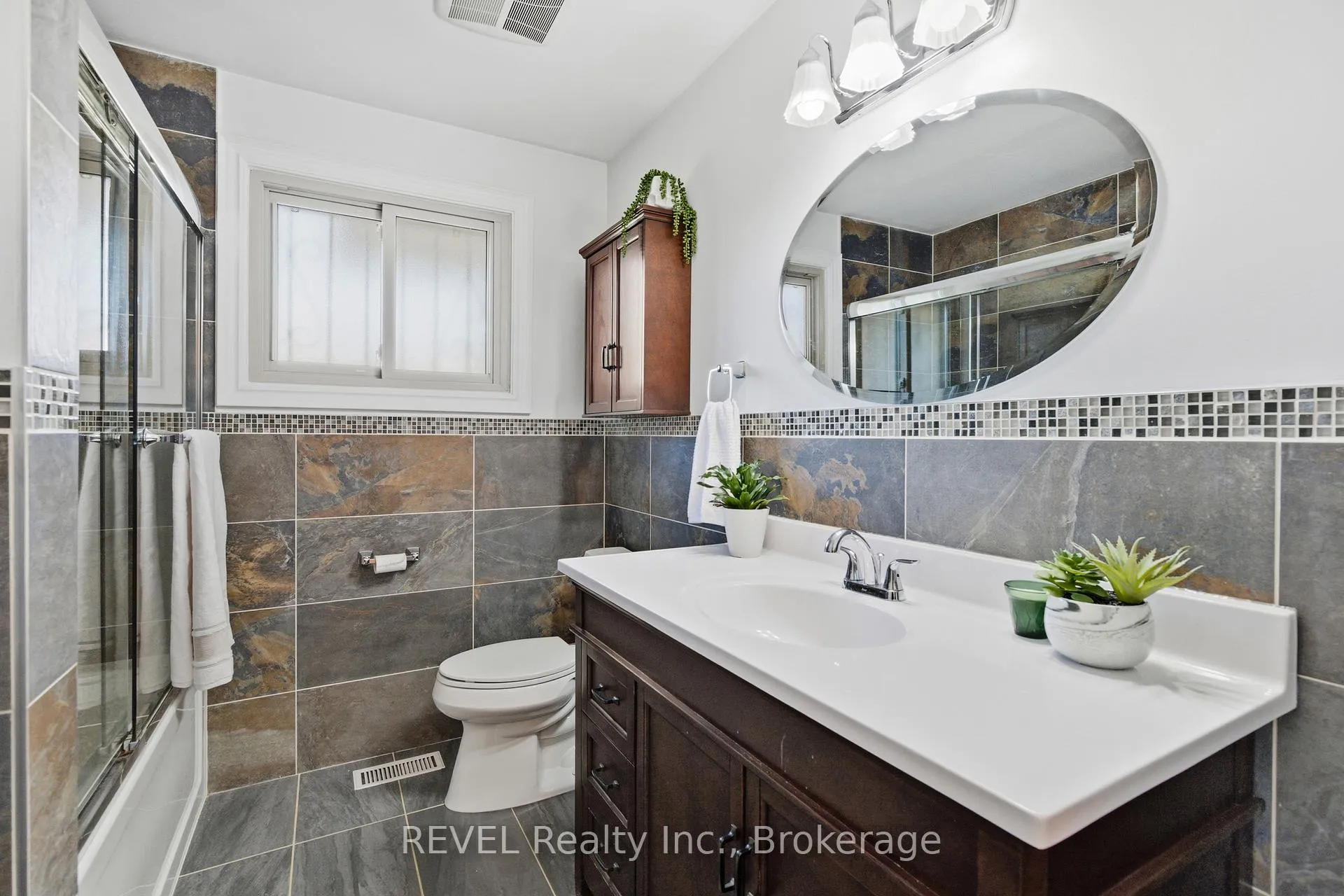 Photo 15 of 68 Hixon Road, Hamilton, Rosedale — HOMEH
