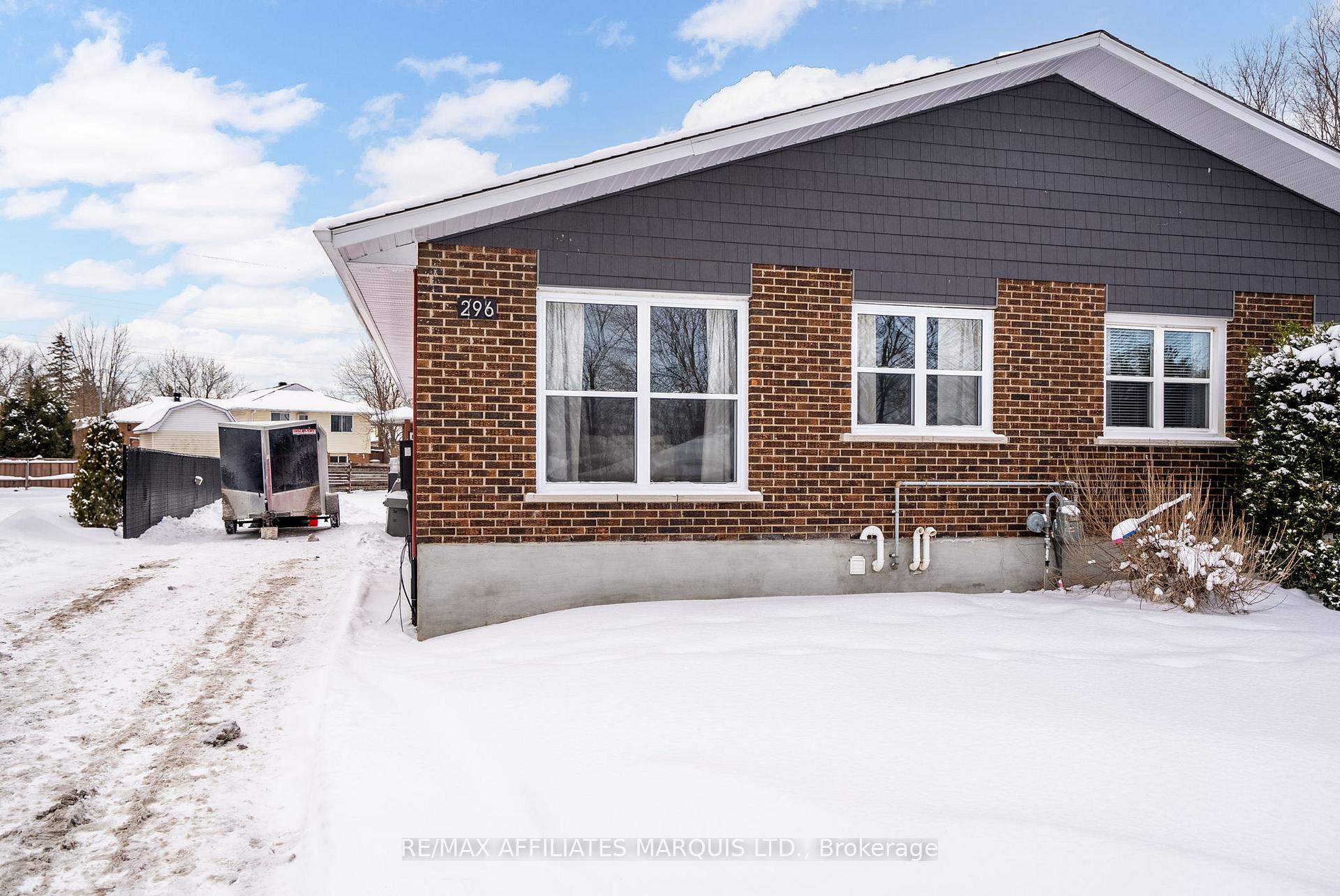 Photo 2 of 296 Meadowvale Crescent, Cornwall — HOMEH