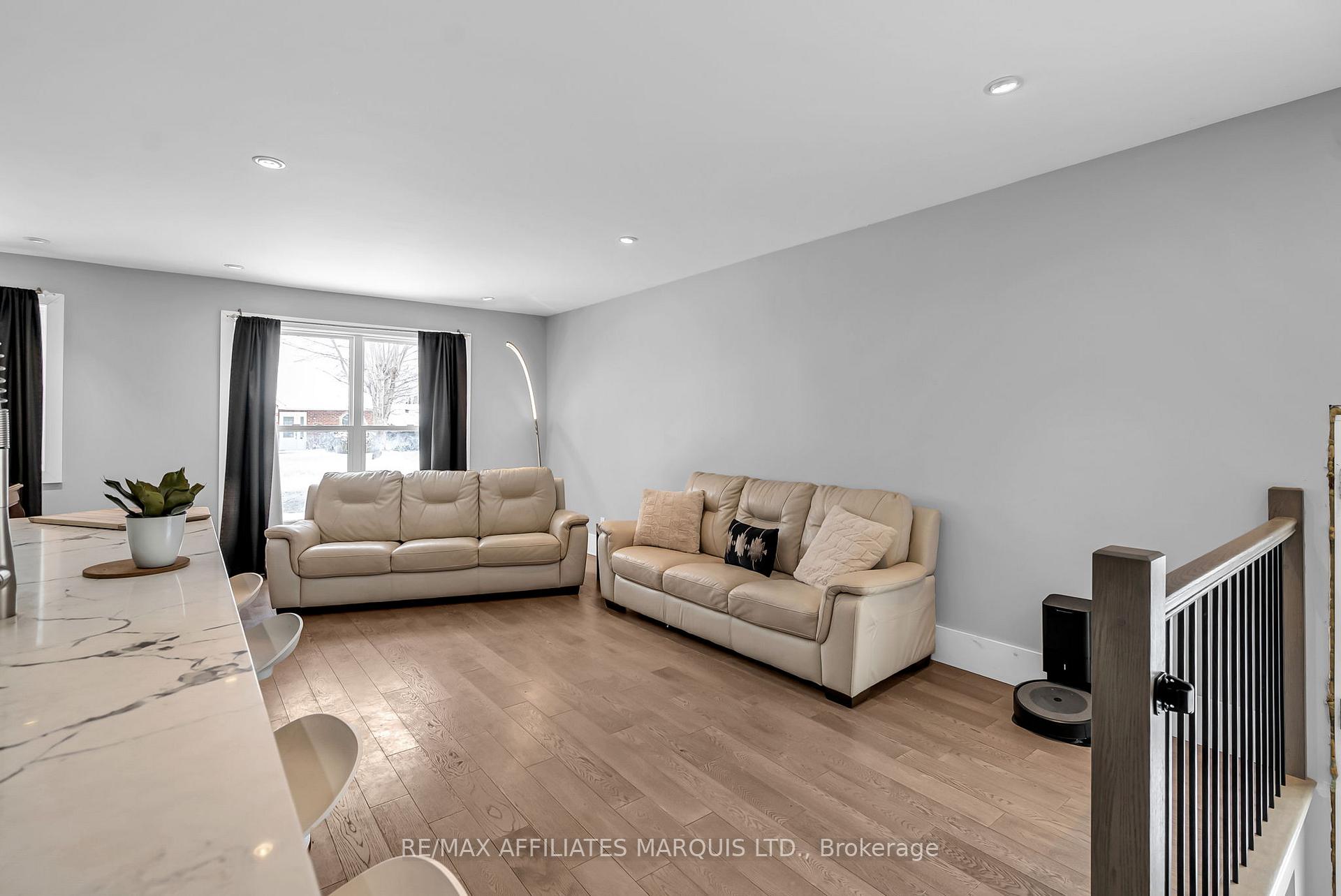 Photo 6 of 296 Meadowvale Crescent, Cornwall — HOMEH