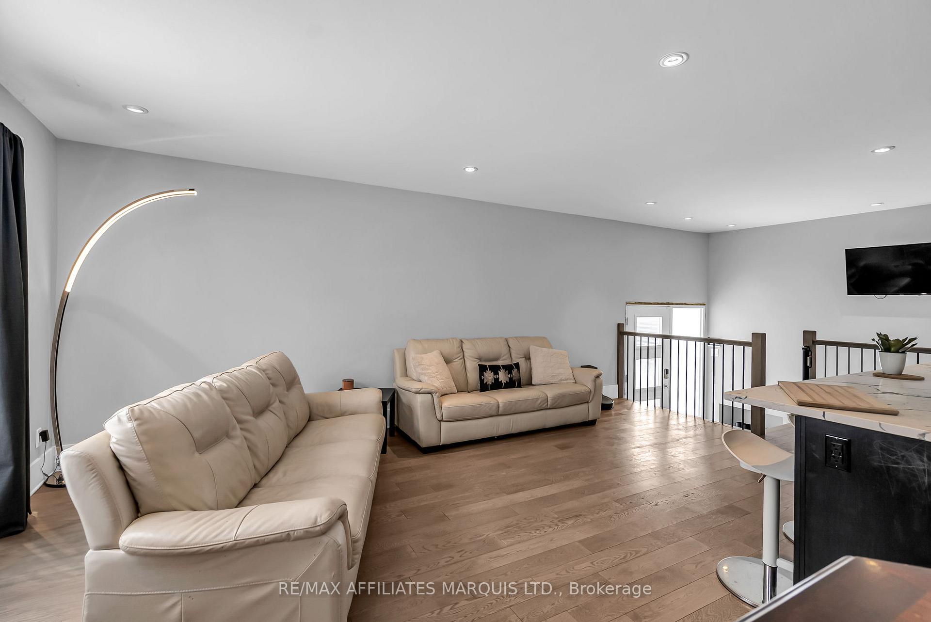 Photo 7 of 296 Meadowvale Crescent, Cornwall — HOMEH