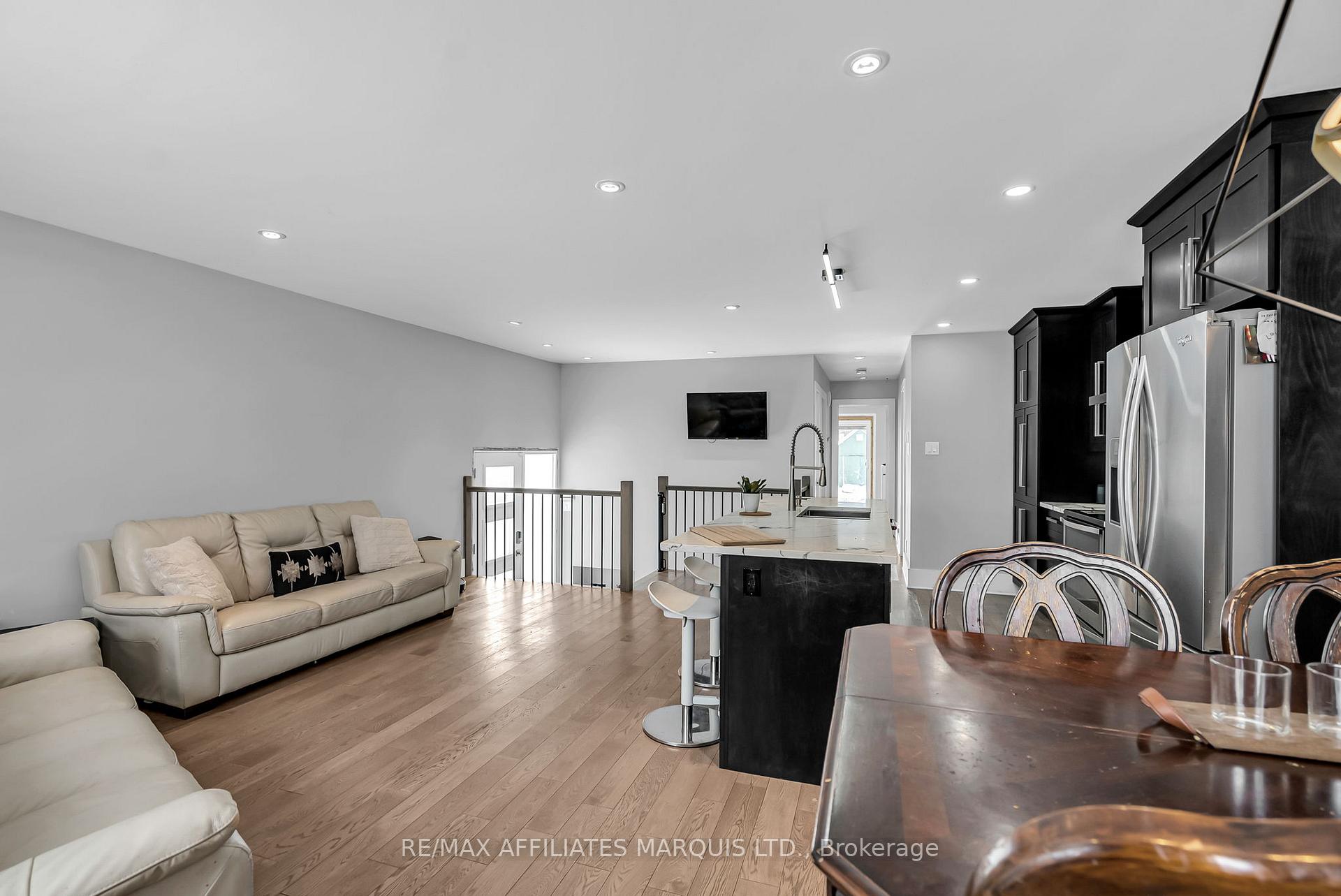 Photo 8 of 296 Meadowvale Crescent, Cornwall — HOMEH