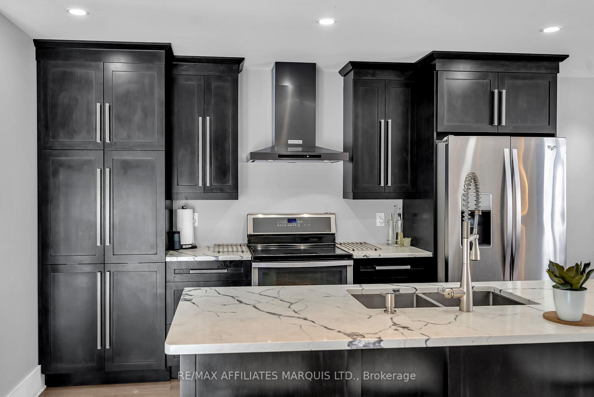 Photo 12 of 296 Meadowvale Crescent, Cornwall — HOMEH